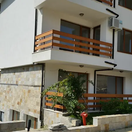 Gardenia Hills 酒店 阳光海滩