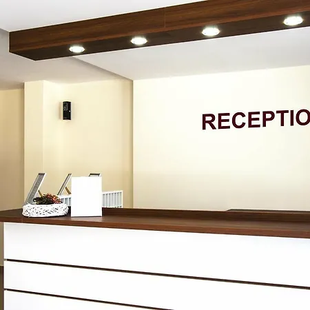 Gardenia Hills Hotel