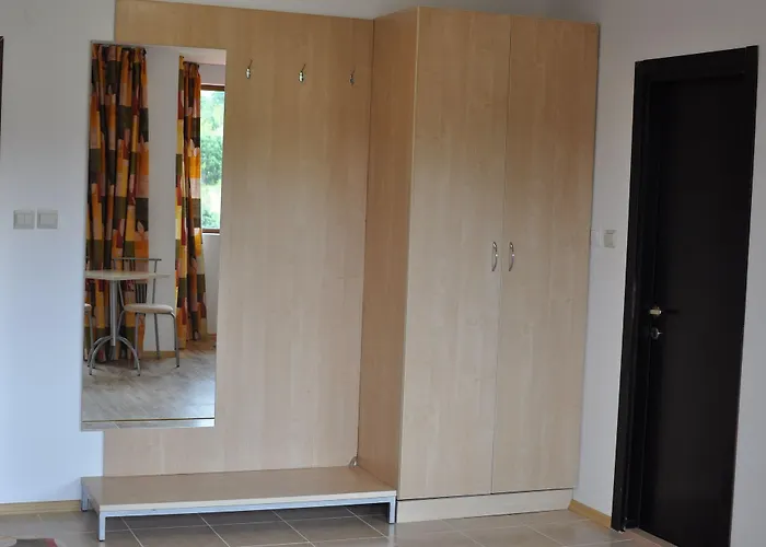 فندق Gardenia Hills 3*