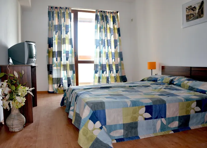 Gardenia Hills Sunny Beach