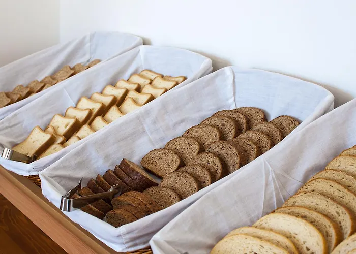 Gardenia Hills Hotel